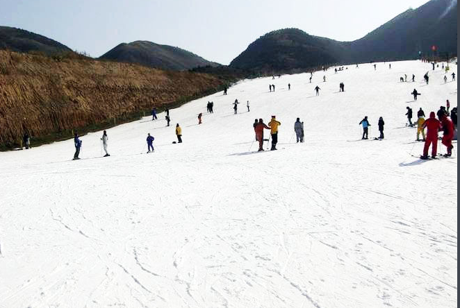 白鹿原滑雪場